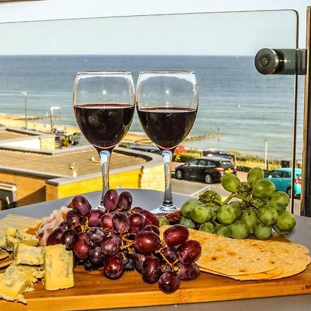 Soho Beach Apartment With Fabulous Sea View And 2 Minutes To The Beach With Free Parking And Netflix Bornemouth Extérieur photo